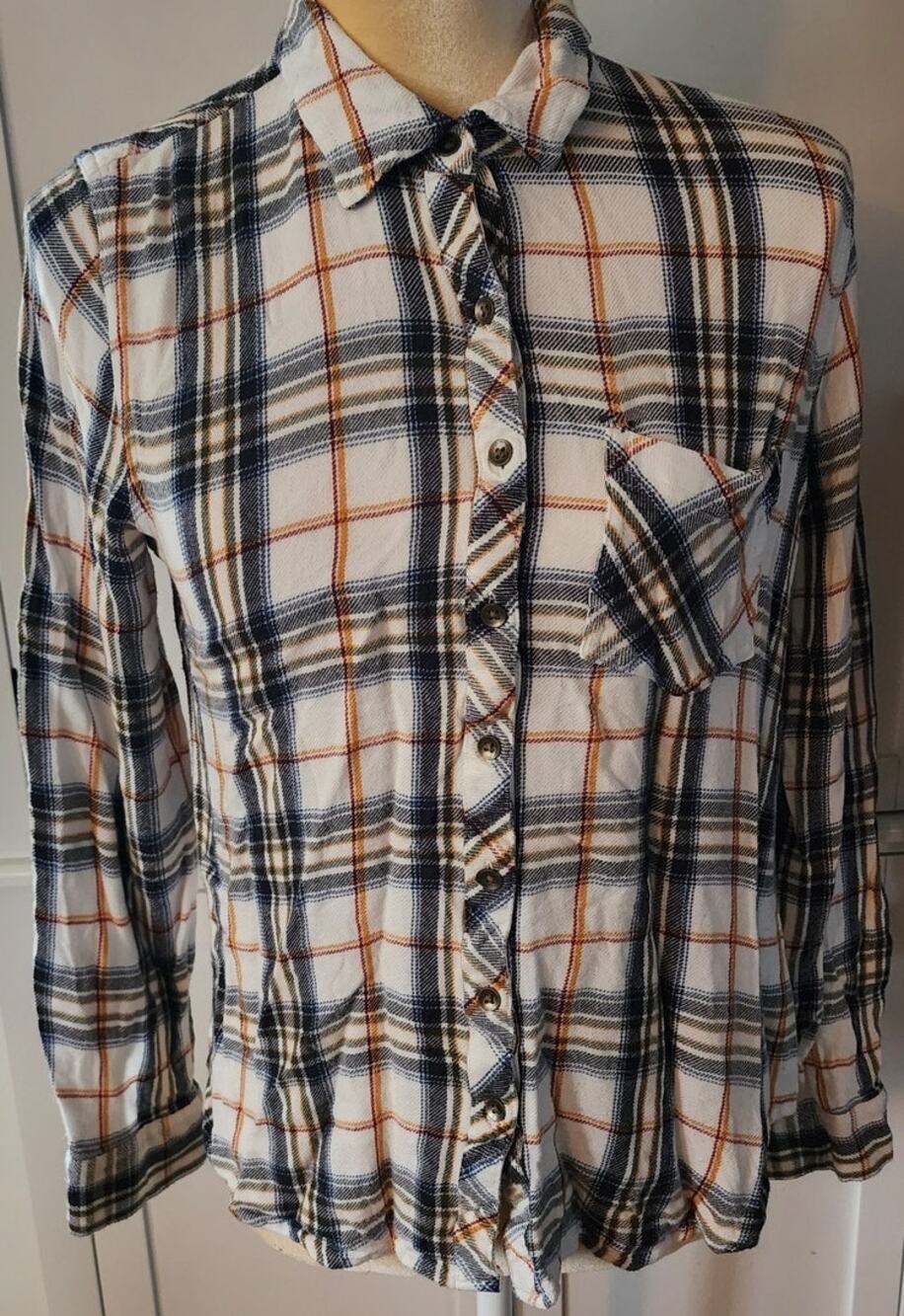 Maurices Plaid Button Up Long Sleeve Shirt Size Medium